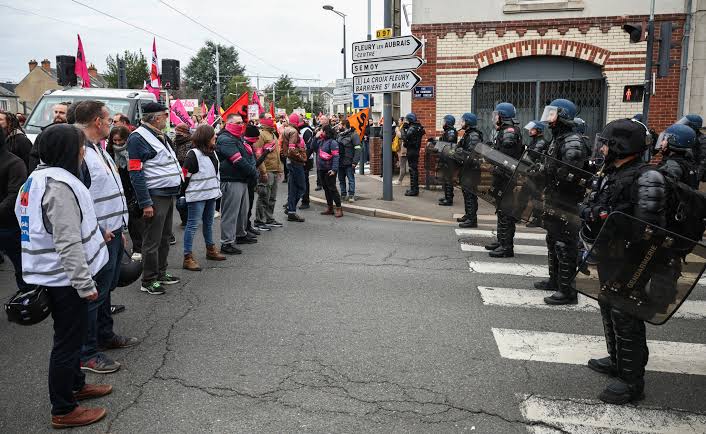Mobilisation de ce samedi : cortèges encadrés, couvre-feux et 70 000 forces de l&rsquo;ordre